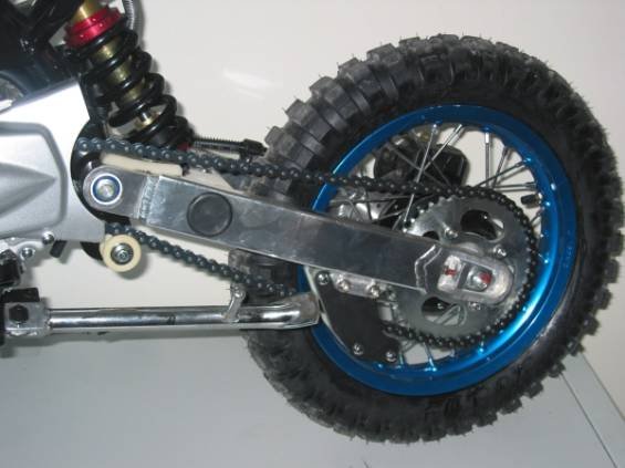 Bras oscillant en alluminium